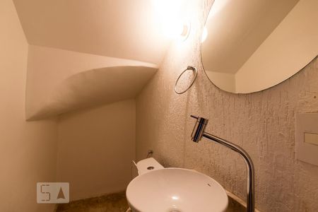 Casa à venda com 134m², 3 quartos e 2 vagasLavabo