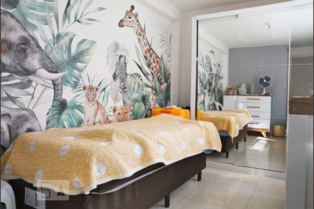 Casa de condomínio à venda com 120m², 2 quartos e 2 vagasSuíte 2