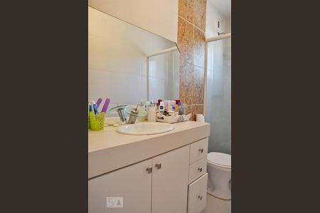 Casa de condomínio à venda com 120m², 2 quartos e 2 vagasBanheiro da Suíte 1