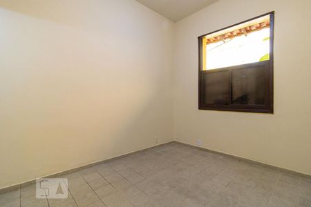 Quarto de casa para alugar com 1 quarto, 50m² em Olaria, Rio de Janeiro