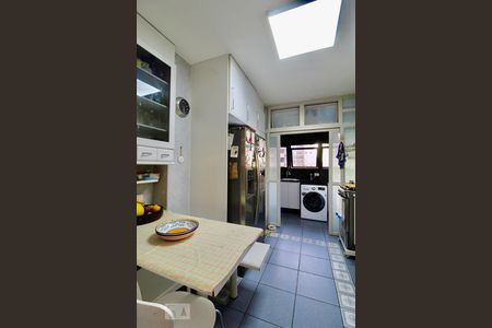 Apartamento à venda com 130m², 3 quartos e 2 vagasCozinha