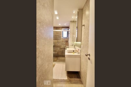 Apartamento à venda com 130m², 3 quartos e 2 vagasBanheiro 2