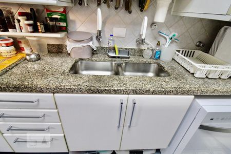 Apartamento à venda com 130m², 3 quartos e 2 vagasCozinha - Pia