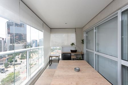 Varanda de apartamento para alugar com 1 quarto, 57m² em Pinheiros, São Paulo
