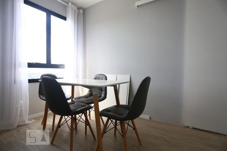 Sala de apartamento para alugar com 1 quarto, 38m² em Presidente Altino, Osasco