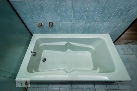 Casa à venda com 167m², 3 quartos e 2 vagas Casa à venda com 167m², 3 quartos e 2 vagasBanheiro