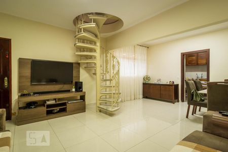 Sala de casa à venda com 3 quartos, 167m² em Vila Carrão, São Paulo