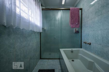 Casa à venda com 167m², 3 quartos e 2 vagas Casa à venda com 167m², 3 quartos e 2 vagasBanheiro da Suíte