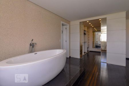 Apartamento para alugar com 248m², 3 quartos e 3 vagasSuíte master