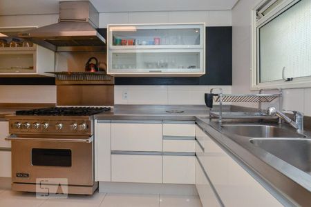 Apartamento para alugar com 248m², 3 quartos e 3 vagascozinha