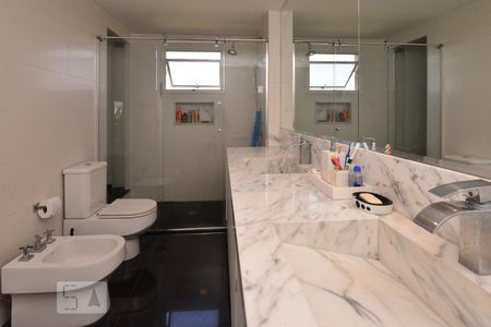 Apartamento para alugar com 248m², 3 quartos e 3 vagasBanheiro Suíte master