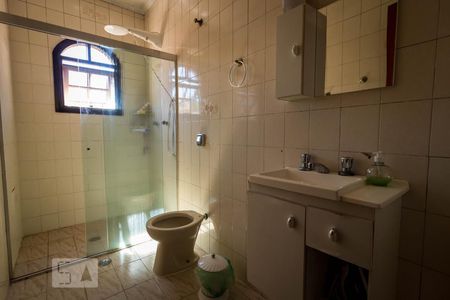 Casa à venda com 300m², 4 quartos e 2 vagasBanheiro