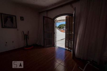 Casa à venda com 300m², 4 quartos e 2 vagasQuarto Suíte