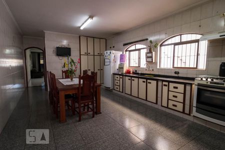 Casa à venda com 300m², 4 quartos e 2 vagasCozinha