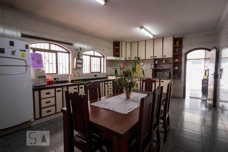 Casa à venda com 300m², 4 quartos e 2 vagasCozinha