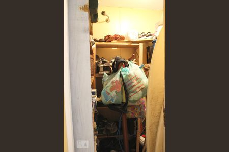 Apartamento à venda com 80m², 2 quartos e sem vagaBanheiro de Serviço