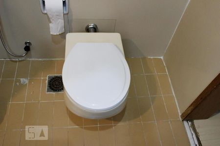 Apartamento à venda com 80m², 2 quartos e sem vagaBanheiro da Suite