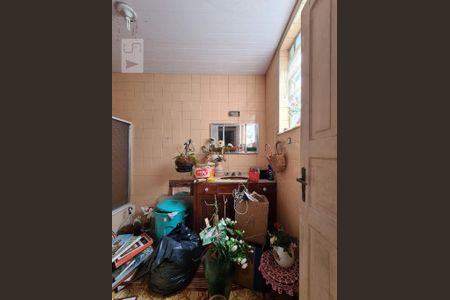 Apartamento à venda com 70m², 2 quartos e sem vaga Apartamento à venda com 70m², 2 quartos e sem vagaBanheiro Social