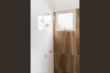 Apartamento à venda com 42m², 2 quartos e 1 vagaDetalhe banheiro