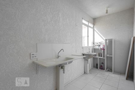 Apartamento à venda com 52m², 2 quartos e 1 vaga Apartamento à venda com 52m², 2 quartos e 1 vagaCozinha e Área de Serviço