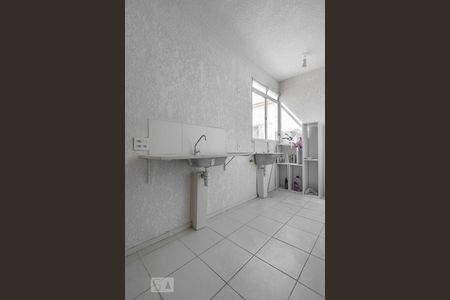 Apartamento à venda com 52m², 2 quartos e 1 vaga Apartamento à venda com 52m², 2 quartos e 1 vagaCozinha e Área de Serviço