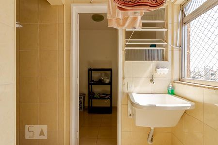 Apartamento à venda com 72m², 2 quartos e 1 vagaÁrea de Serviço