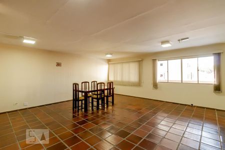 Apartamento à venda com 72m², 2 quartos e 1 vagaÁrea comum - Salão de festas