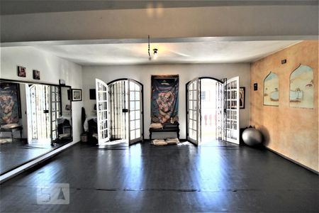 Casa para alugar com 275m², 5 quartos e 4 vagasSalão de festa