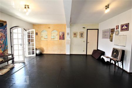 Casa para alugar com 275m², 5 quartos e 4 vagasSalão de festa