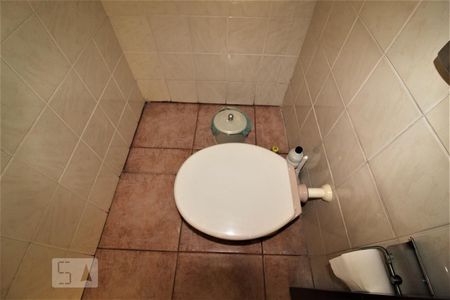 Casa para alugar com 275m², 5 quartos e 4 vagasBanheiro 3 serviço