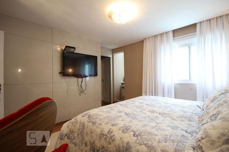 Casa à venda com 380m², 2 quartos e 4 vagasSuíte 2