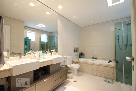 Casa à venda com 380m², 2 quartos e 4 vagasSuíte 2