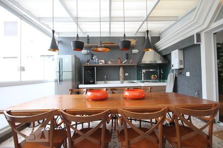 Casa à venda com 380m², 2 quartos e 4 vagasChurrasqueira