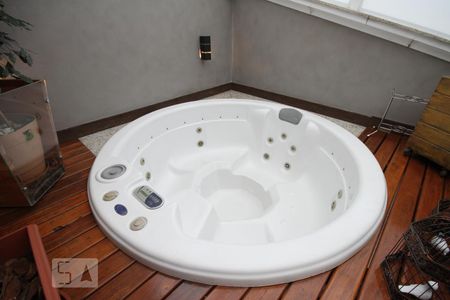 Casa à venda com 380m², 2 quartos e 4 vagasJacuzzi 