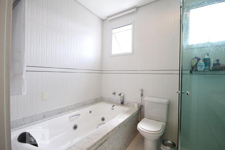 Casa à venda com 380m², 2 quartos e 4 vagasSuíte 1