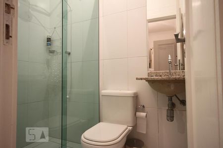 Casa à venda com 380m², 2 quartos e 4 vagasBanheiro de serviço