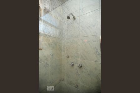 Casa à venda com 254m², 3 quartos e 1 vagaBanheiro