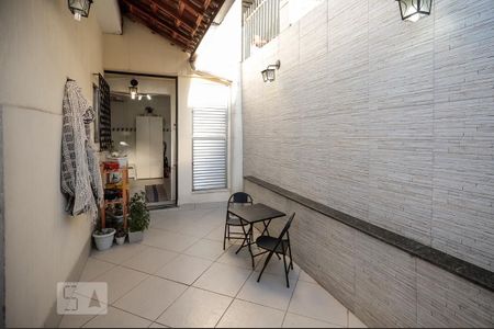 Casa à venda com 254m², 3 quartos e 1 vagaÁrea Externa