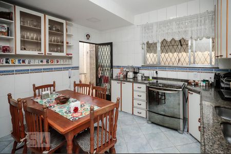 Casa à venda com 254m², 3 quartos e 1 vagaCozinha