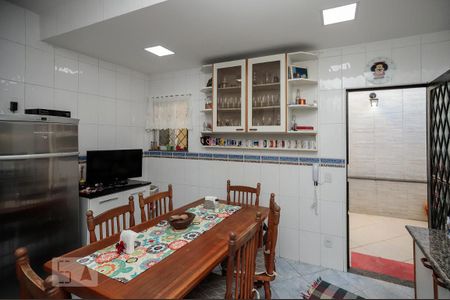 Casa à venda com 254m², 3 quartos e 1 vagaCozinha