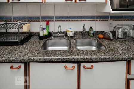 Casa à venda com 254m², 3 quartos e 1 vagaCozinha