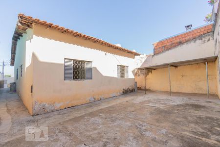 Casa à venda com 120m², 3 quartos e 4 vagasQuintal