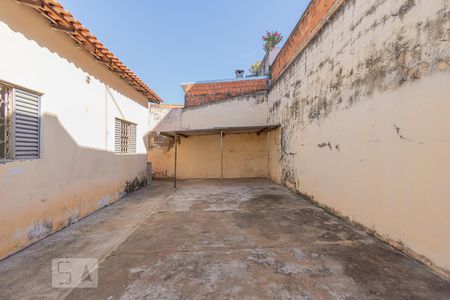 Casa à venda com 120m², 3 quartos e 4 vagasQuintal