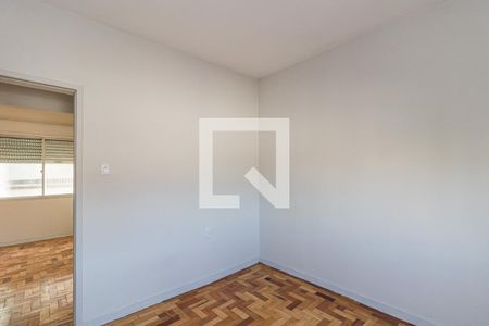 Quarto 1 de apartamento para alugar com 2 quartos, 60m² em Passo da Areia, Porto Alegre