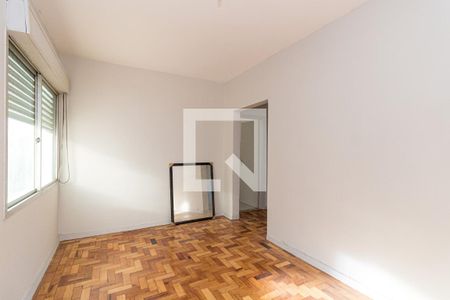 Sala de apartamento à venda com 2 quartos, 60m² em Passo da Areia, Porto Alegre