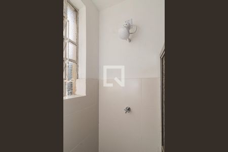 Apartamento para alugar com 60m², 2 quartos e sem vagaBanheiro