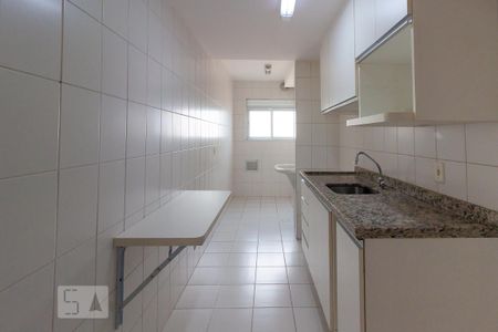 Apartamento para alugar com 90m², 3 quartos e 2 vagas Apartamento para alugar com 90m², 3 quartos e 2 vagasCozinha e Área de Serviço