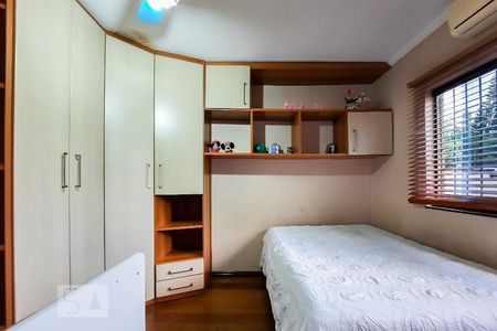 Quarto 1 de casa para alugar com 4 quartos, 234m² em Vila Esther, São Bernardo do Campo