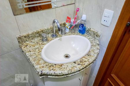 Casa para alugar com 234m², 4 quartos e 5 vagasBanheiro Social