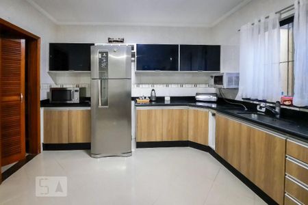 Casa para alugar com 234m², 4 quartos e 5 vagasCozinha